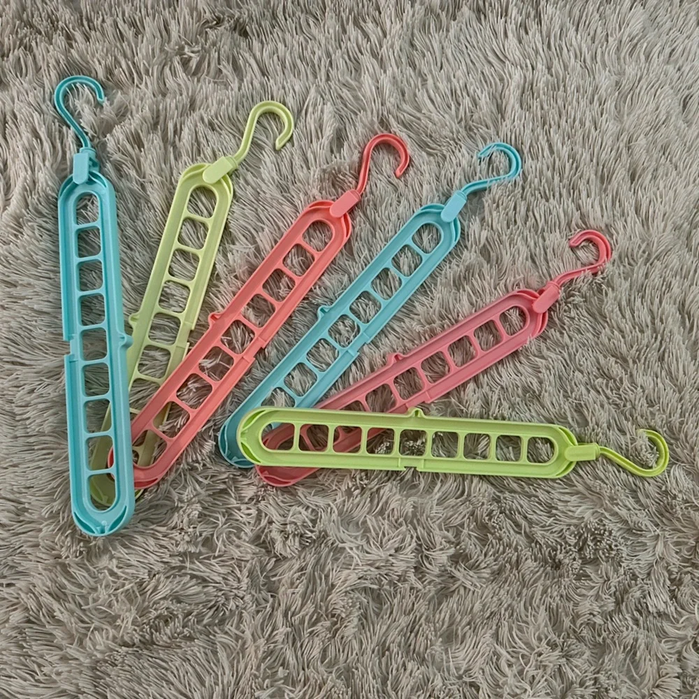 Colorful Closet Organizing Hangers Set